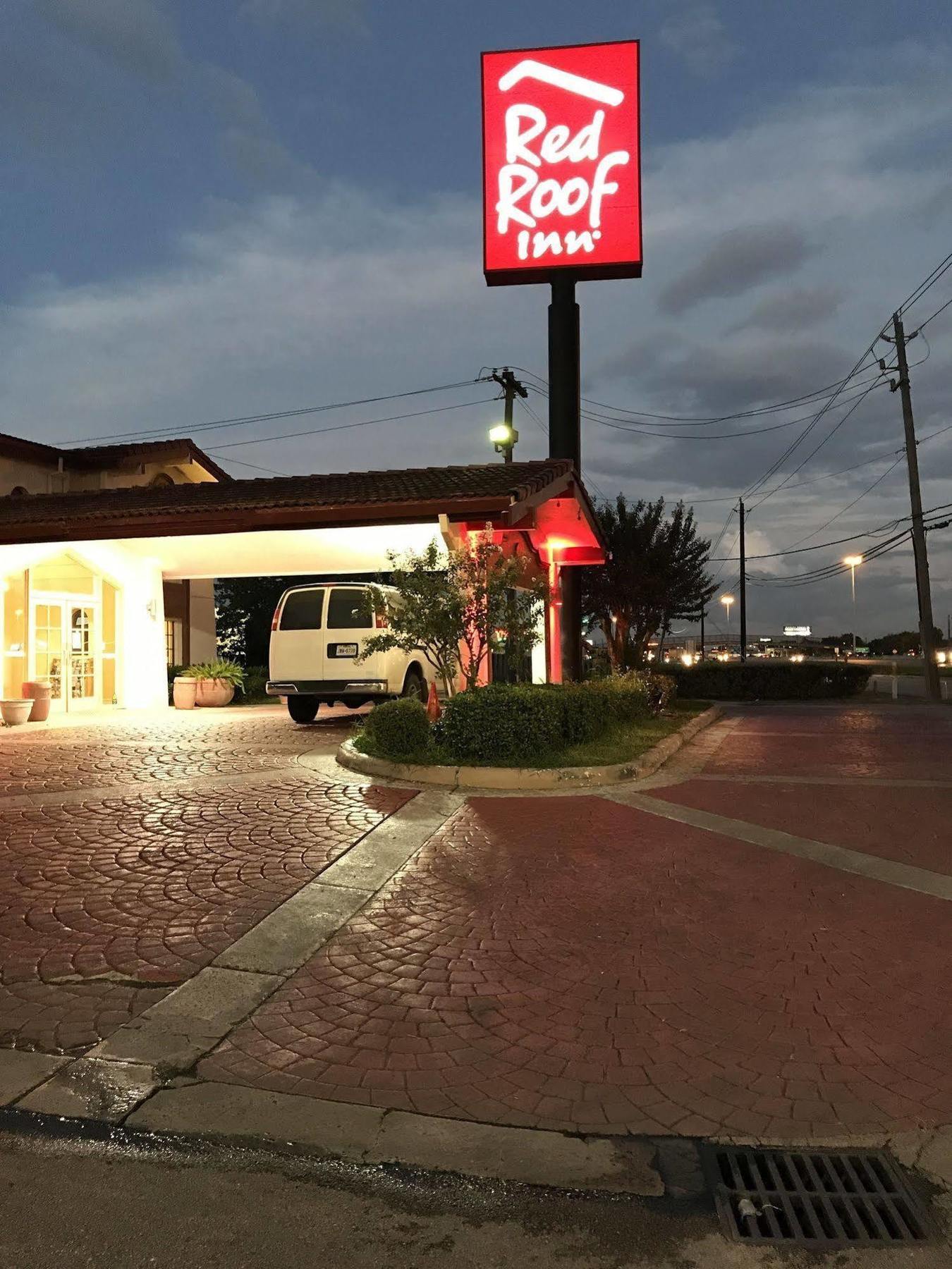 Red Roof Inn Houston East I-10 Dış mekan fotoğraf